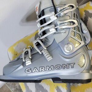 Women's Ski Boot "Garmont Femme Alpine Touring Ski Boots" Size 8 /us  (277mm)